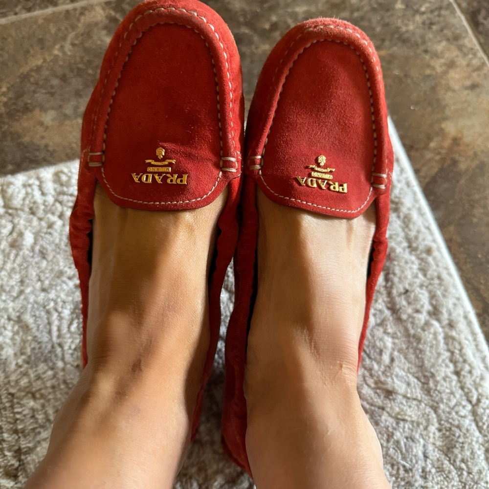 Prada Women's Bright Orange Moccasins Driving Shoes Size EU 40